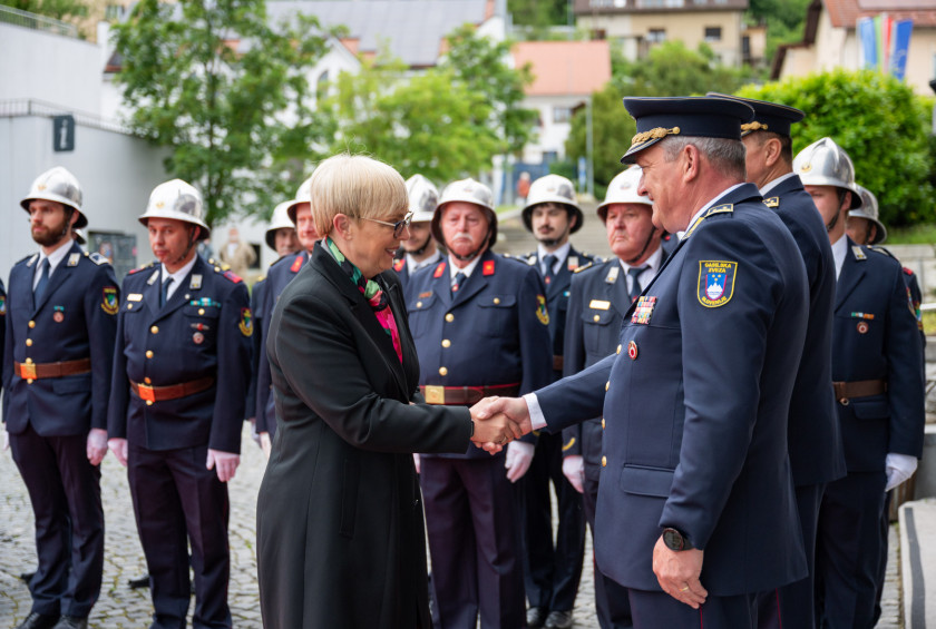 Pozdrav predsednice republike Nataše Pirc Musar in predsednika Gasilske zveze Slovenije Janka Cerkvenika.