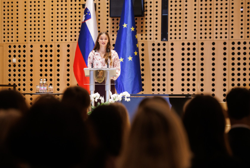 V imenu dijakinj in dijakov je spregovorila diamantna maturantka Ema.