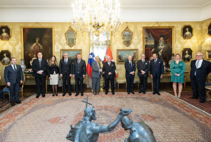 469049220 986298723534840 3774192830411265567 n v2