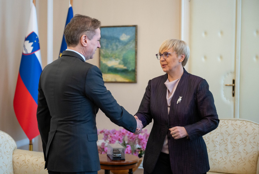 55176782376 777ff2412e o