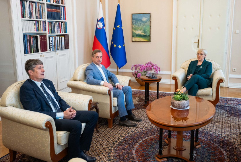 55219254630 4d5d85afaa k