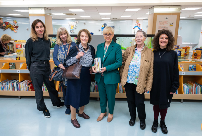 Avtorice in ilustratorke zbirke Cebelica v druzbi predsednice republike