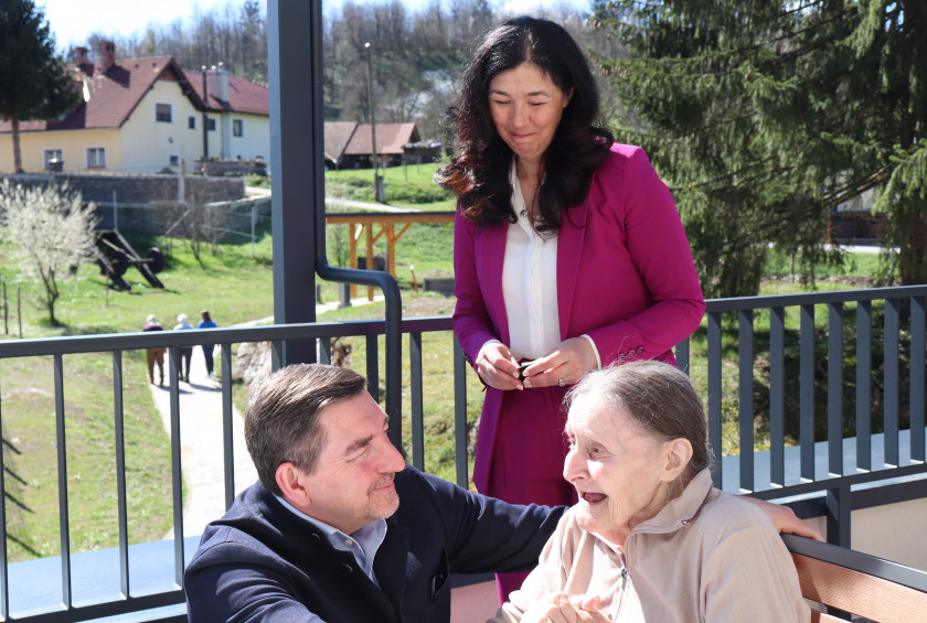 Dr. Musar direktorica in stanovalka