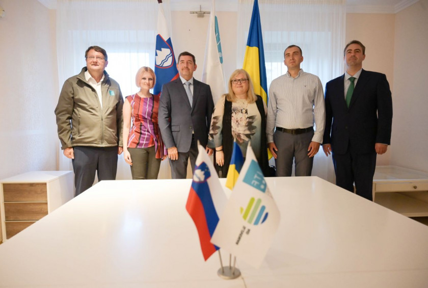 Dr. Musar se je s slovensko veleposlanico udelezil odprtja pisarne ITF v Kijevu