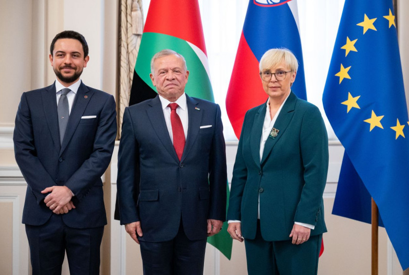 Dvostranskega srečanja se je udeležil tudi  prestolonaslednik princ Hussein bin Abdullah II