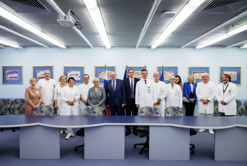 Predsednica se je sestala z vodstvom UKC in direktorji klinik