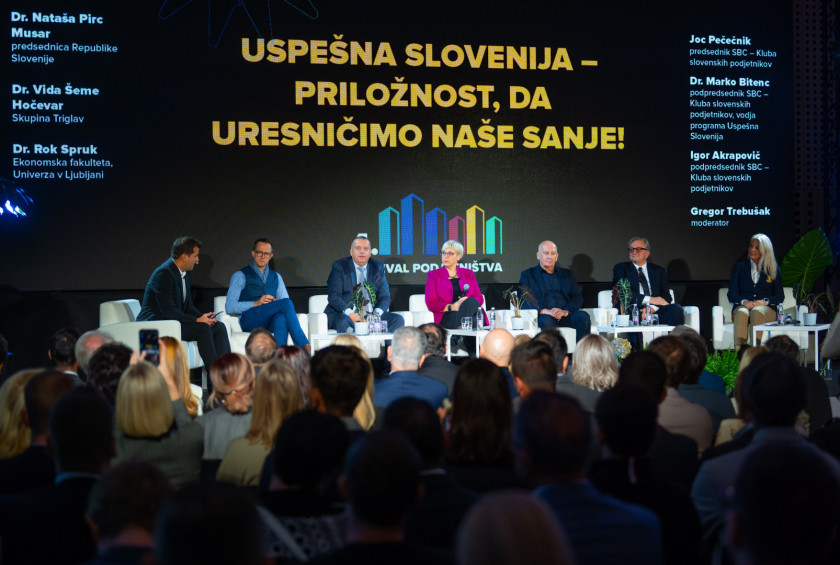 udeleženci razprave