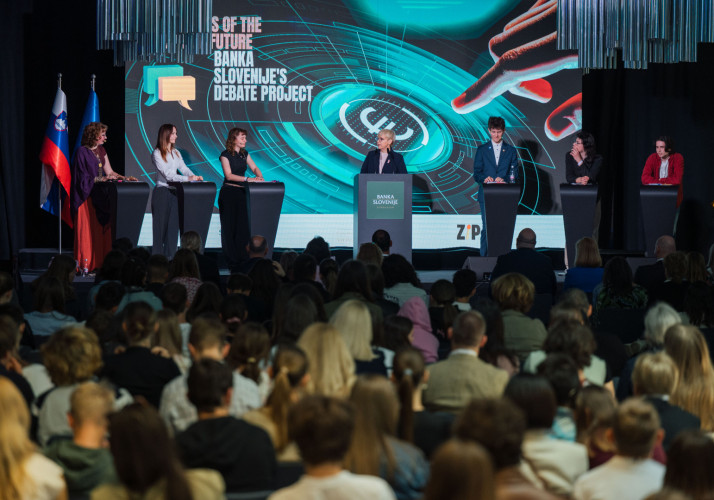 V finalu debatnega turnirja sta se pomerili ekipi Slovenije in Slovaške. 