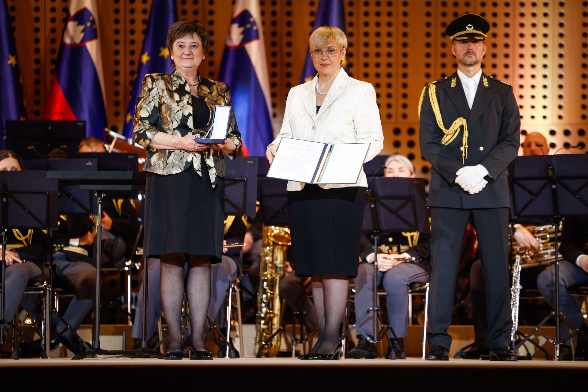 ErikaKolesKiss PodelitevOdlikovanja szj