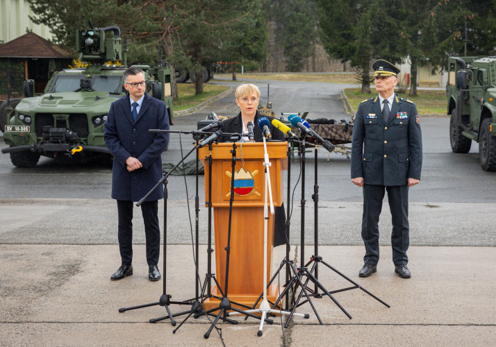 Predsednica se je pripadnikom Slovenske vojske zahvalila za njihovo predano sluzenje domovini