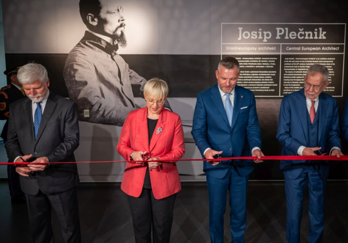 Prerez traku ob odprtju razstave