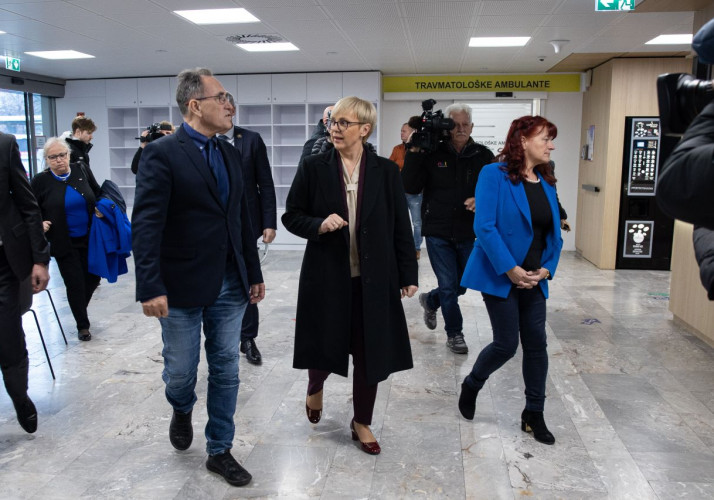 Seznanila se je s potekom gradnje stavbe oddelka za onkologijo