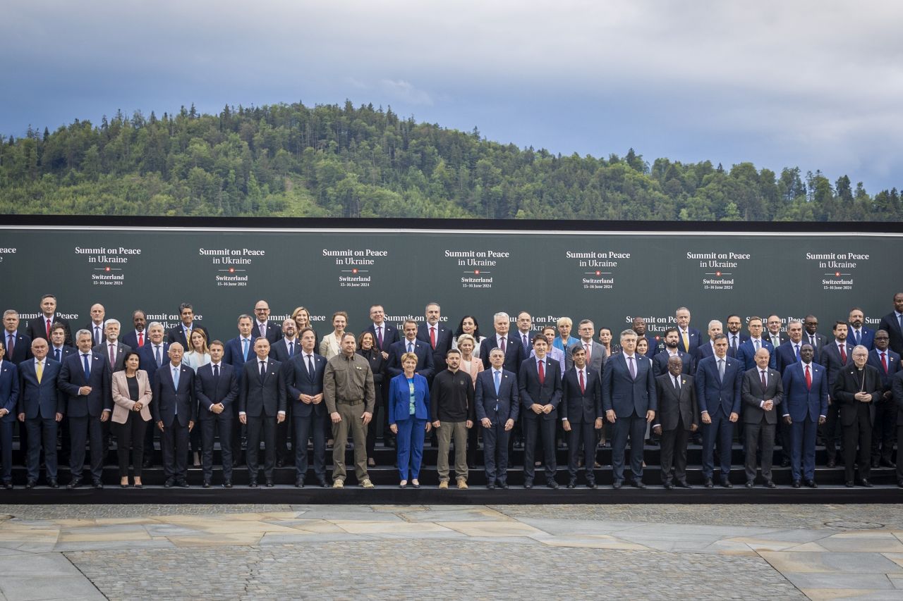 Skupinska fotografija v2