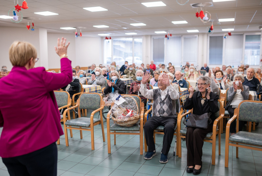 Predsednica Republike Slovenije Nataša Pirc Musar je danes dopoldan obiskala Dom upokojencev Center v Ljubljani
