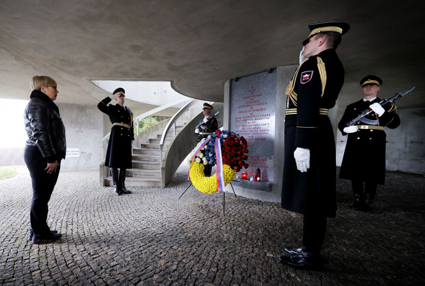Predsednica republike bo v nedeljo položila venec k spomeniku padlim v dražgoški bitki in se udeležila osrednje slovesnosti ob 81-letnici dražgoške bitke