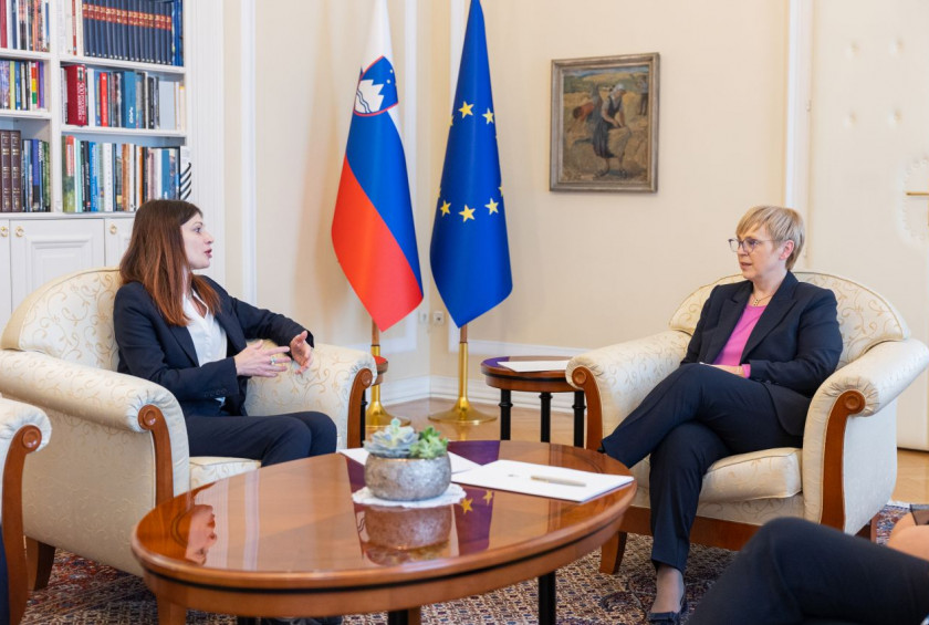 Predsednica Republike Slovenije Nataša Pirc Musar je danes sprejela Irene Fellin, posebno predstavnico generalnega sekretarja Zveze NATO za ženske, mir in varnost.