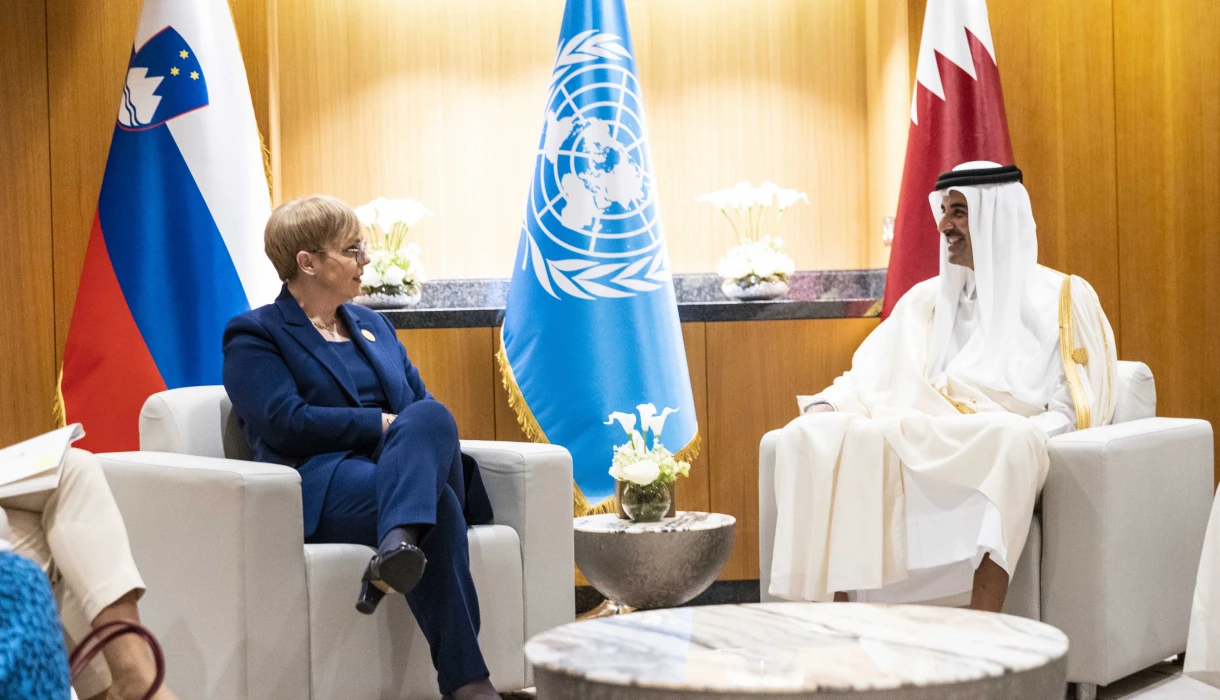 Predsednica Pirc Musar se je v Dohi srečala z emirjem Države Katar Al-Thanijem
