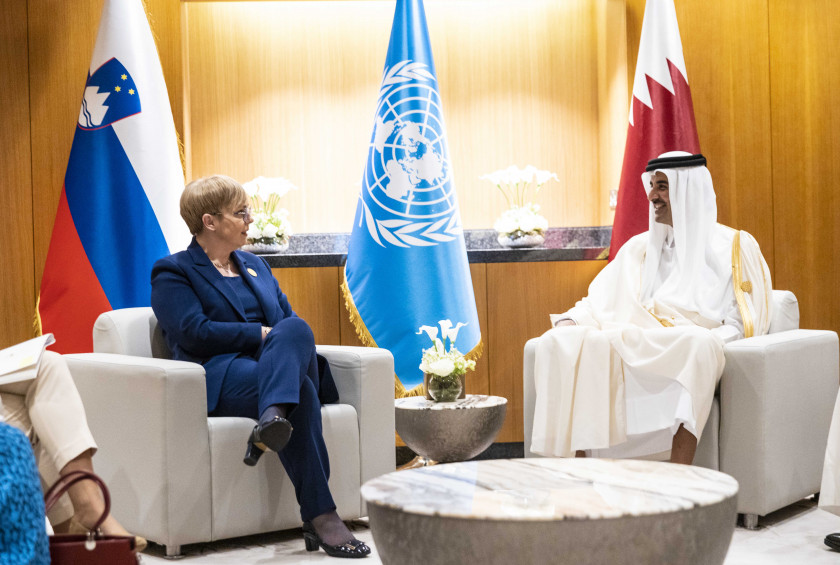 Predsednica Pirc Musar se je v Dohi srečala z emirjem Države Katar Al-Thanijem