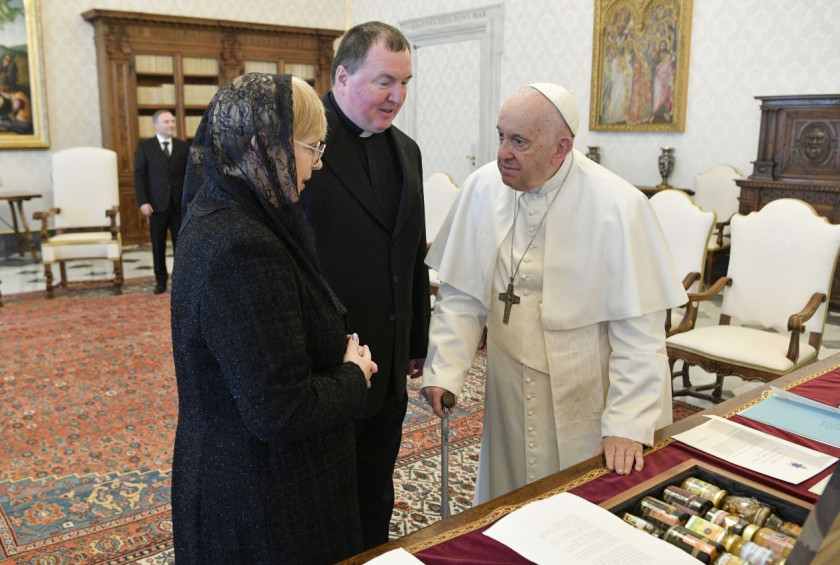 Pogovor predsednice Pirc Musar in papeža Frančiška