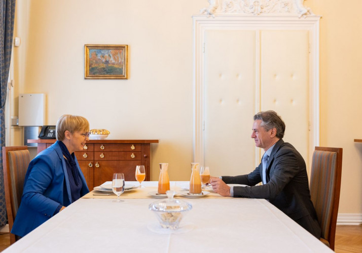 Redno delovno srečanje s predsednikom vlade dr. Golobom