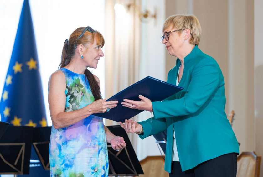 Vlasta Hojan je prejela priznanje za prostovoljstvo v letu 2022.