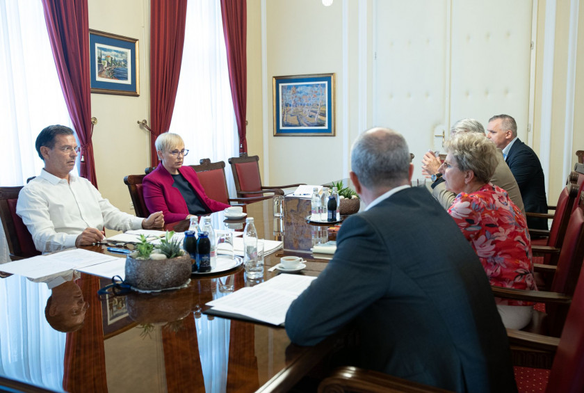 Pripravljalno srečanje z ministri o Predsedničinem forumu o samooskrbii