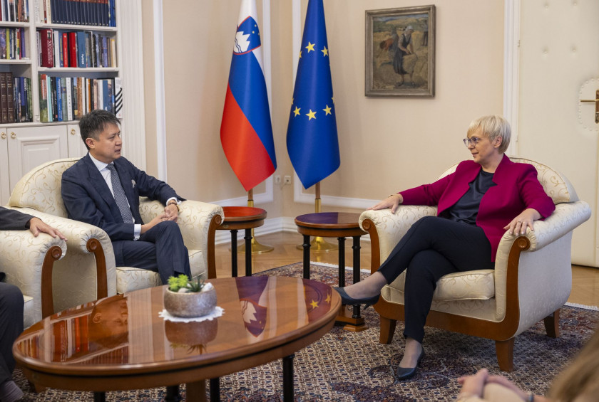 PRS Tang pogovor szj