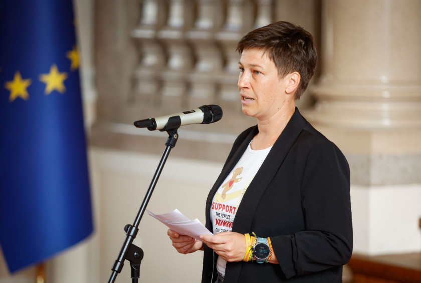 Predsednica republike je sprejela otroke in starše iz društva Junaki 3. nadstropja.