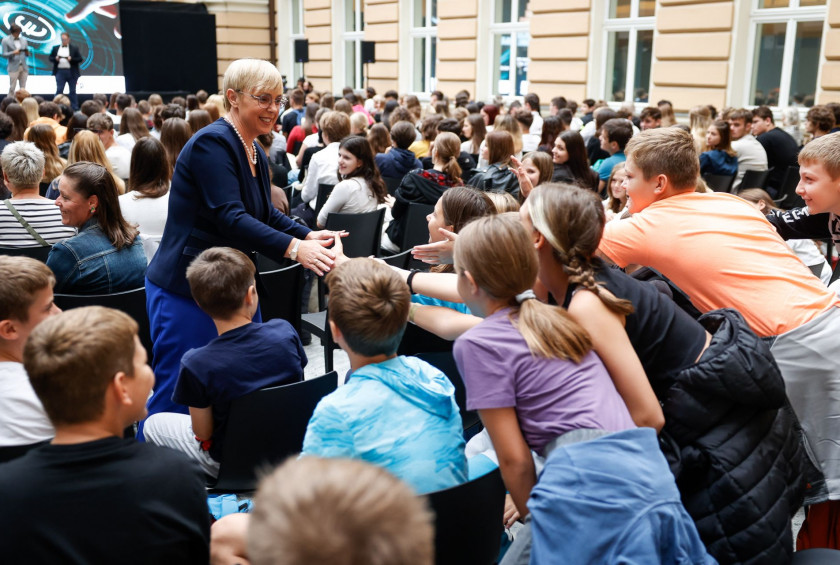 Slovesnost ob uradnem začetku projekta Mojstri digitalne prihodnosti.