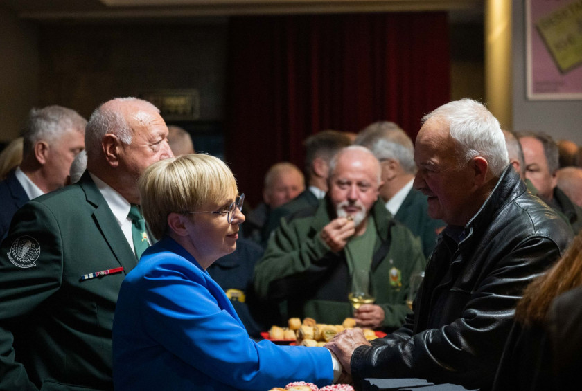 Premiera dokumentarnega filma Vojna brez sovraštva.