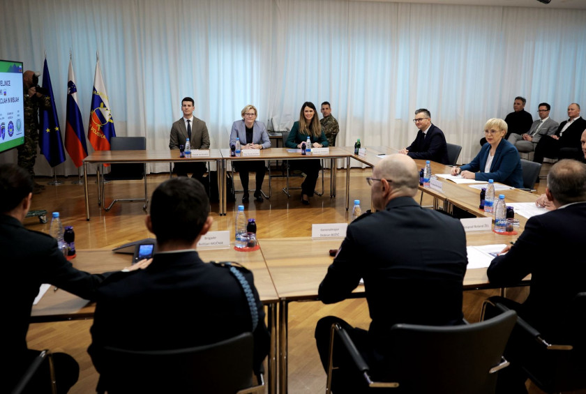 Predsednica Republike Slovenije in vrhovna poveljnica obrambnih sil je na redni vsakoletni videokonferenci nagovorila pripadnice in pripadnike Slovenske vojske, ki delujejo v mednarodnih operacijah in misijah v tujini.
