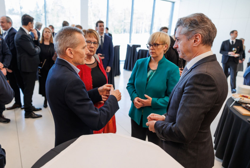 Predsednica republike se je udeležila sprejema, ki ga je priredil predsednik vlade za organizacije, ki so sodelovale pri odpravi posledic poplav.