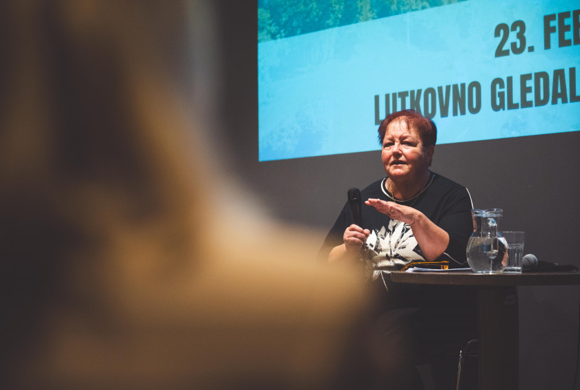 Večer resničnih zgodb o življenju v Anhovem.