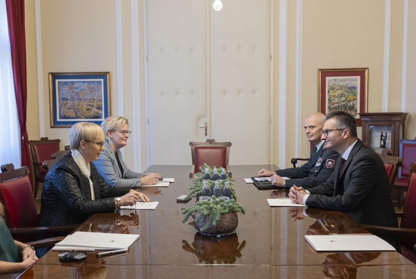 Predsednica Pirc Musar je sprejela ministra za obrambo Marjana Šarca in načelnika generalštaba Roberta Glavaša.
