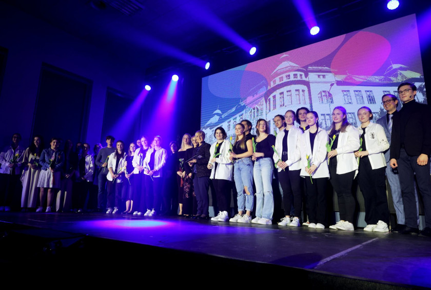 Predsednica republike si je ogledala avtorski muzikal Gimnazije Celje - Center z naslovom Odraščanje.