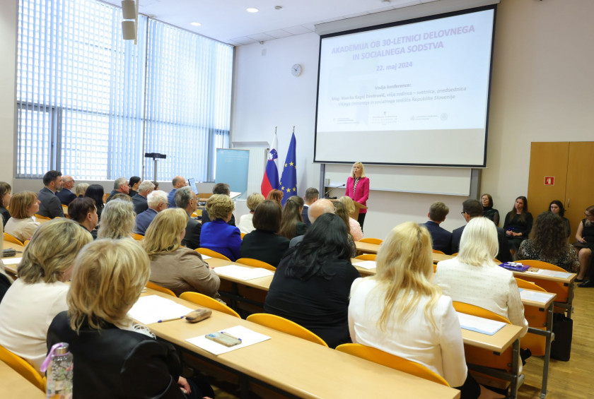 Akademija ob 30-letnici delovnega in socialnega sodstva v Sloveniji.