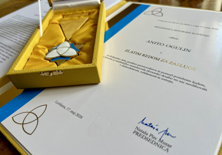 Zlati red za zasluge Aniti Ogulin.