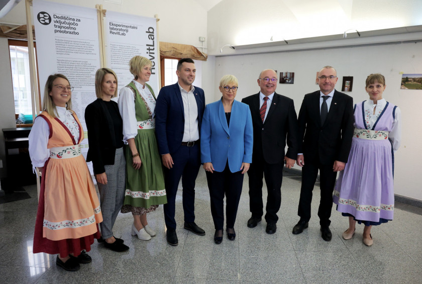 Srečanje predsednice republike Nataše Pirc Musar z županom občine Lenart Janezom Krambergerjem.