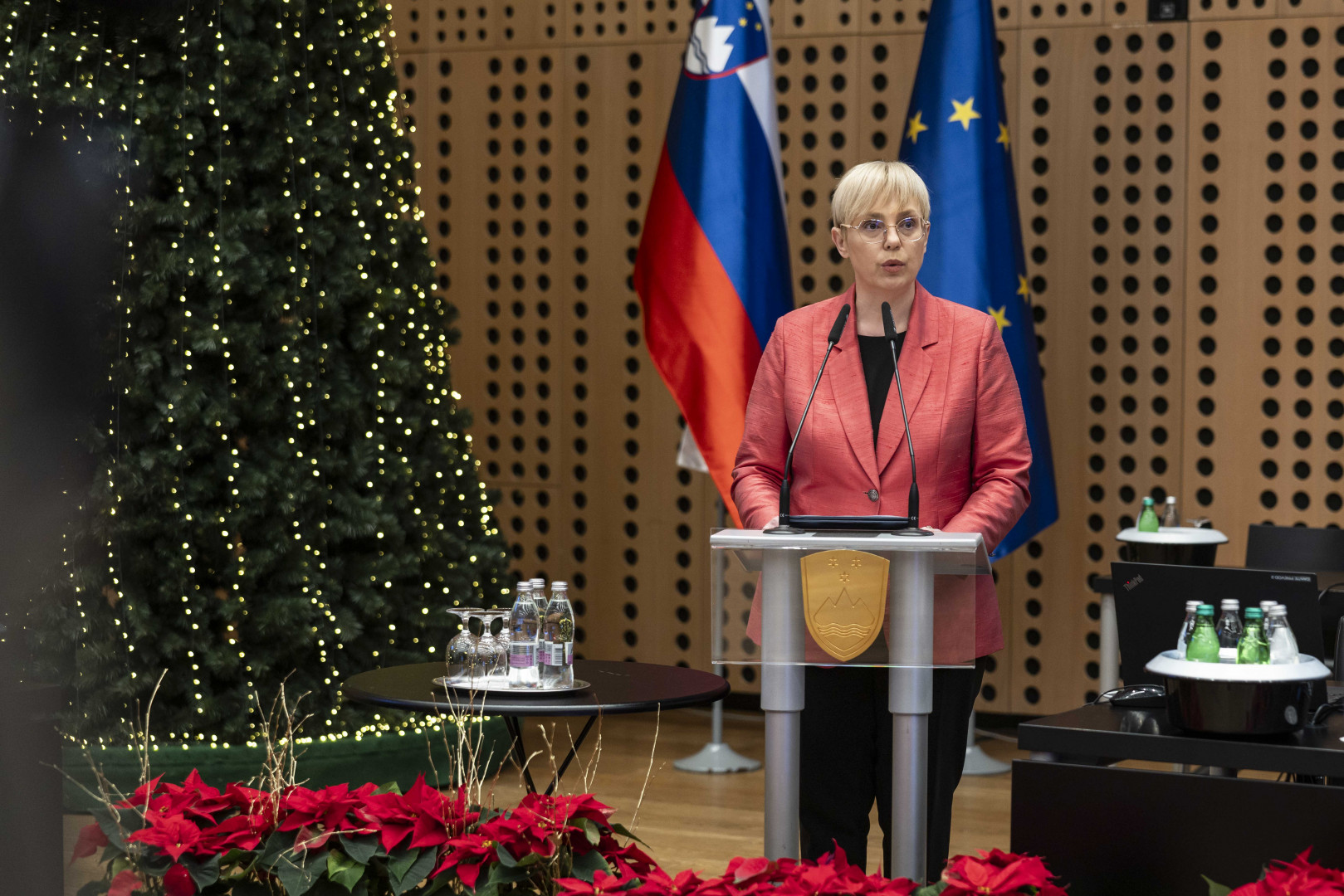 Predsednica republike med govorom na posvetu slovenske diplomacije.