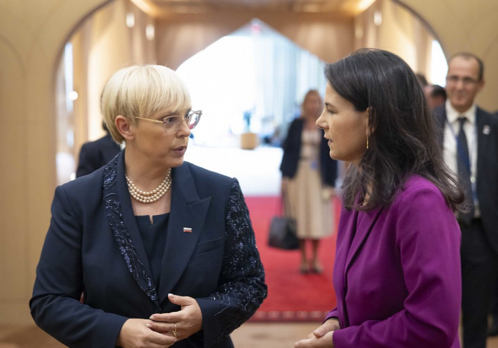 54807842270 2e72b702de b