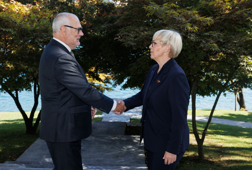 Srecanje s predsednikom Republike Estonije Alarom Karisom v3