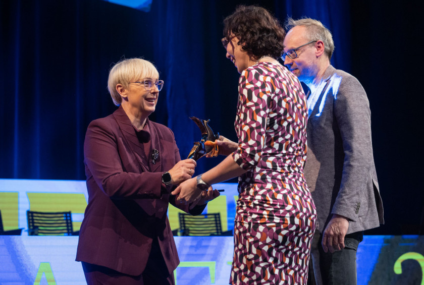 predsednica čestita prejemnikom Zlate gazele