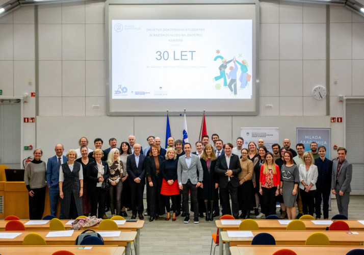 Mlada Akademija 30let 24 11 25 Studio Zelezna Helena Balaz 19 scaled