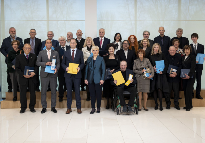 SKUPINSKA FOTOGRAFIJA ODLIKOVANCEV