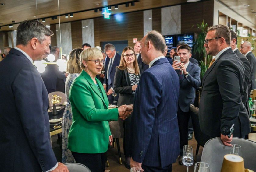 Predsednica se je v družbi nekdanjega predsednika Pahorja udeležila srečanja Prijateljev Zahodnega Balkana.