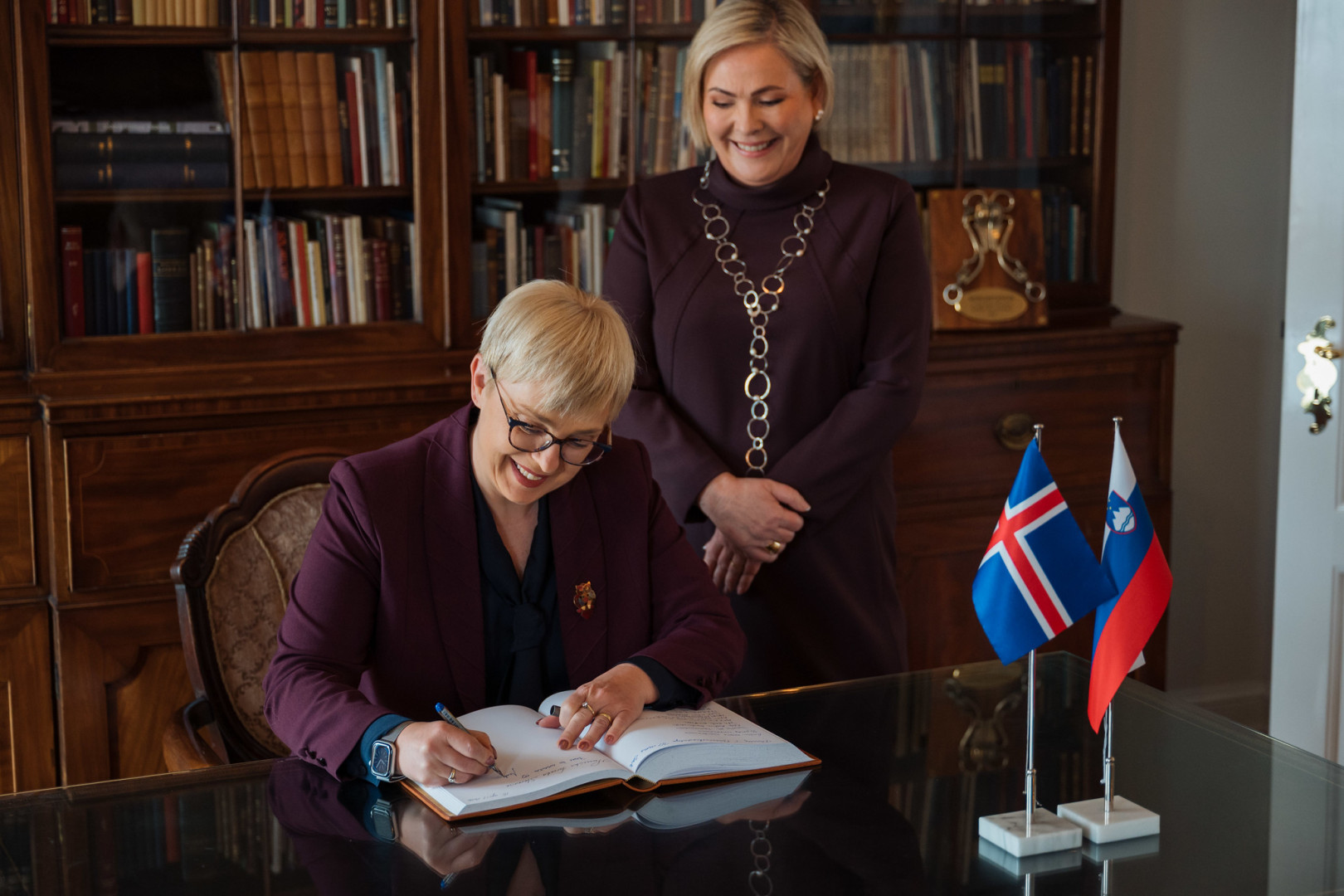 55208989073 f782d3b2c1 k