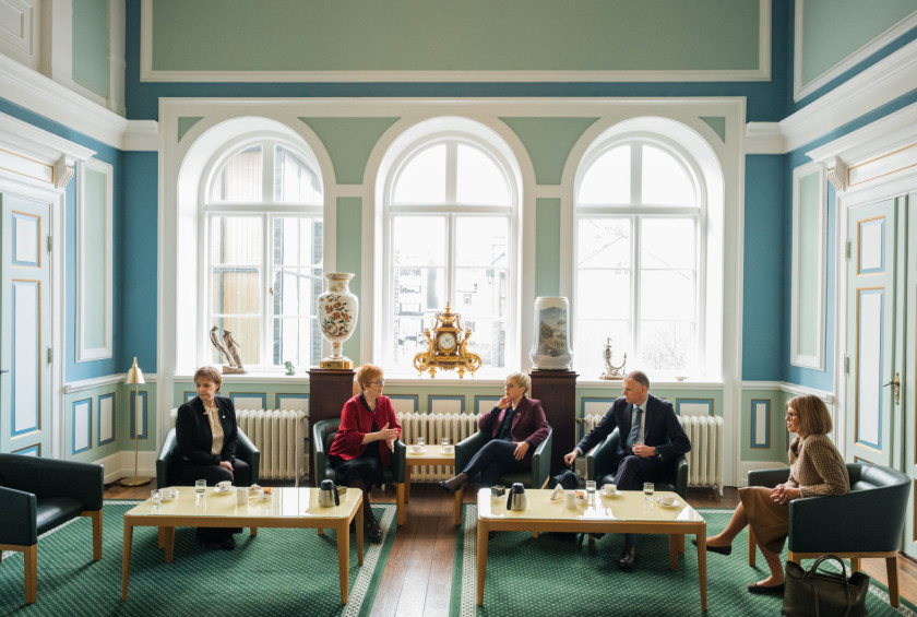 55209243308 f4d3c9530e k