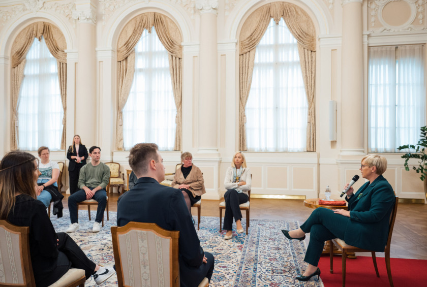 Pogovor predsednice s študenti Filozofske fakultete.