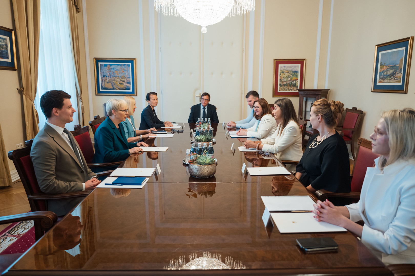 Pogovori ob obisku evropske varuhinje človekovih pravic Terese Anjinho z delegacijo pri predsednici republike.