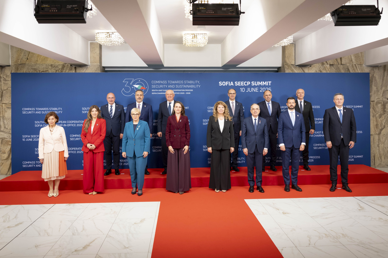 Skupinska fotografija voditeljev vrha SEECP.